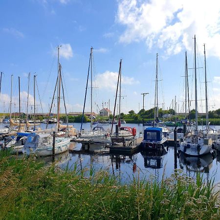 An'T Yachthaven Hotel Harlesiel Bagian luar foto