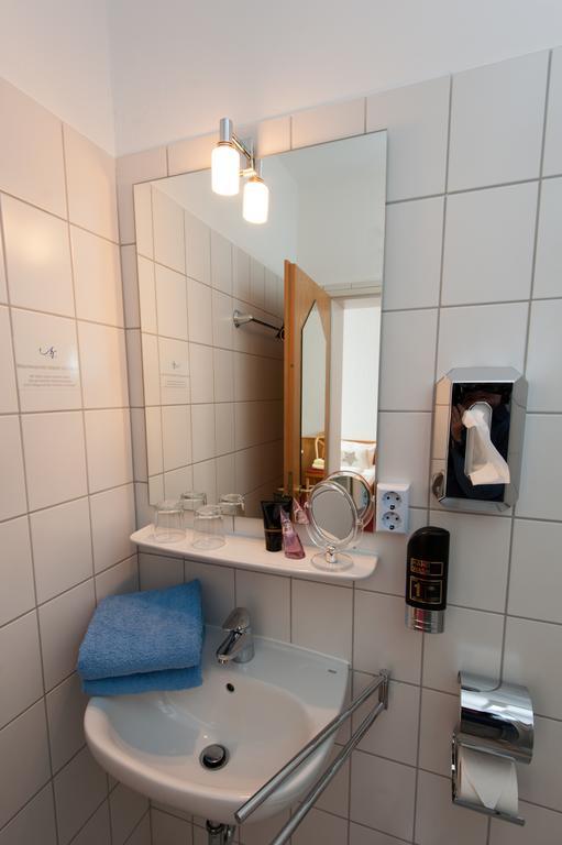 An'T Yachthaven Hotel Harlesiel Bagian luar foto