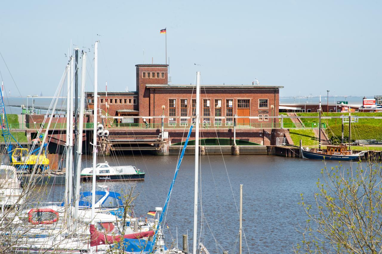 An'T Yachthaven Hotel Harlesiel Bagian luar foto